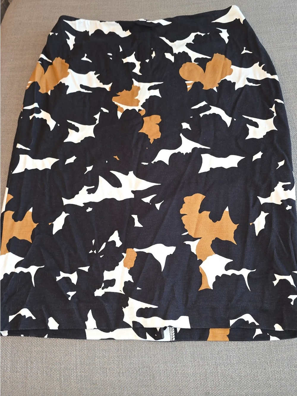 Talbots Black, White & Tan Floral-Print Pencil Skirt